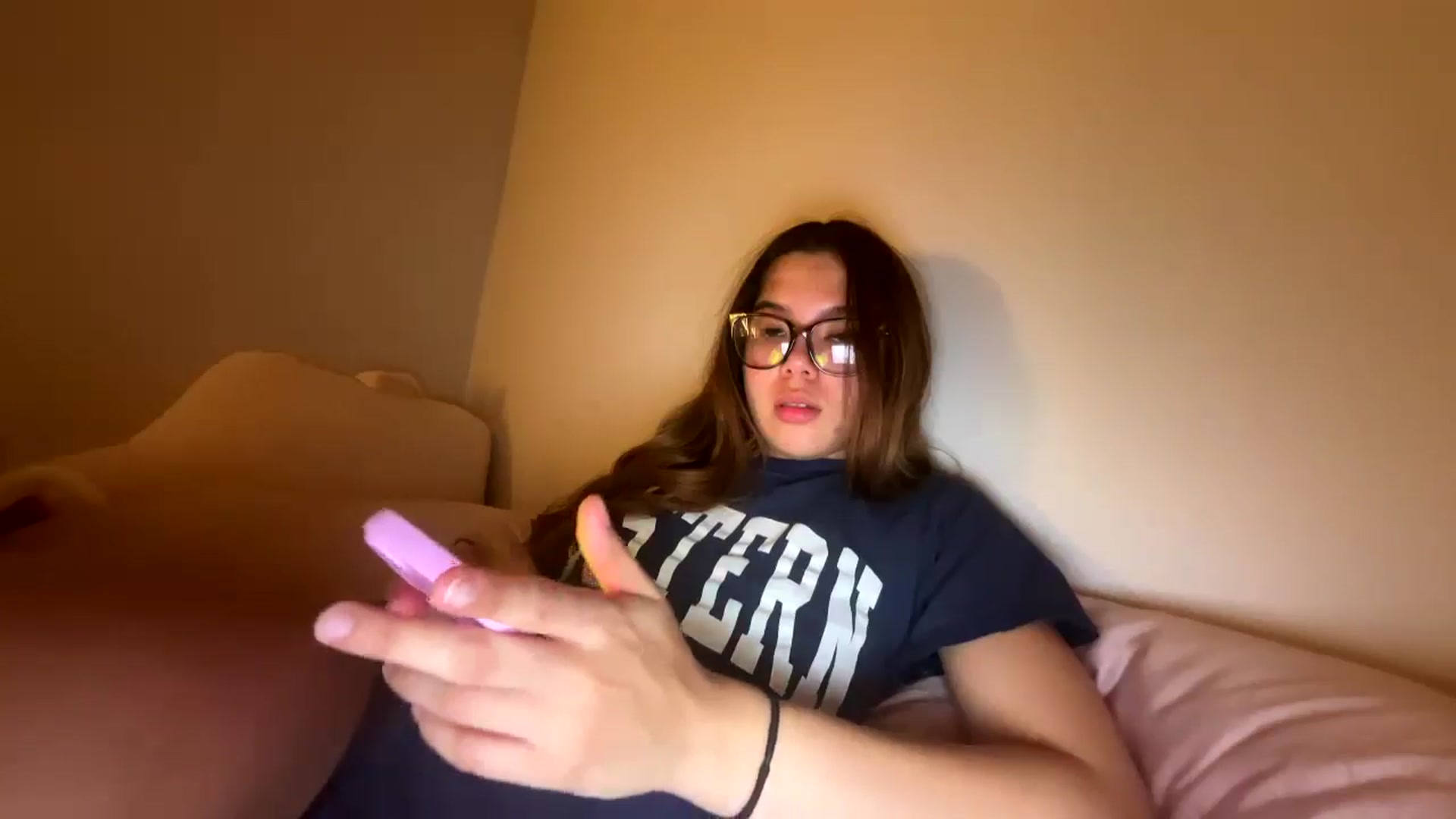 Gallery image thumbnail from Natpeach's myfreecams stream on, 04/20/2026, 06:04 image 17 of 20