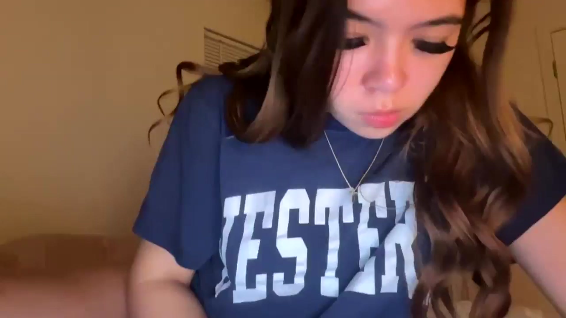 Gallery image thumbnail from Natpeach's myfreecams stream on, 04/20/2026, 06:04 image 5 of 20