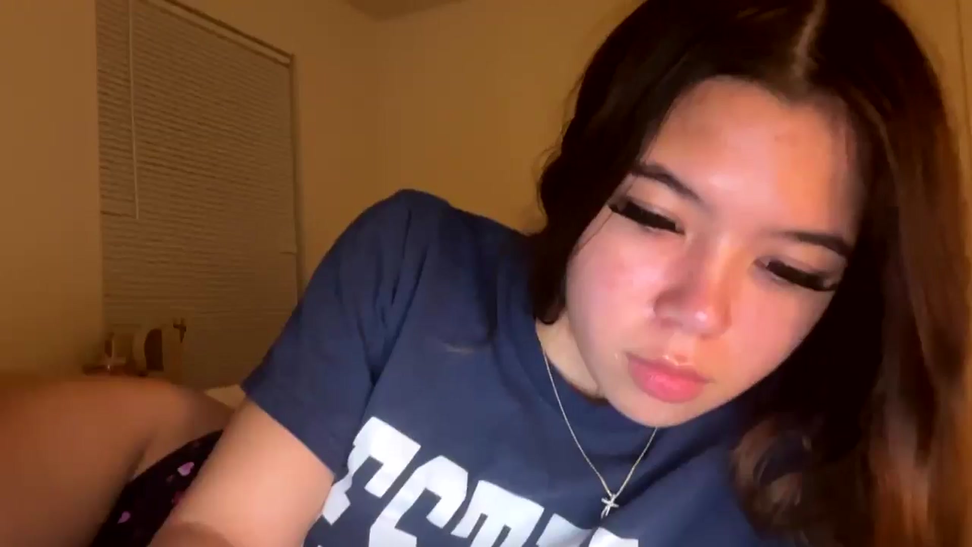 Gallery image thumbnail from Natpeach's myfreecams stream on, 04/20/2026, 06:04 image 7 of 20