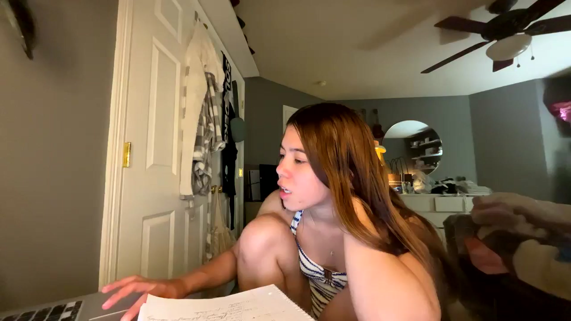 Gallery image thumbnail from Natpeach's myfreecams stream on, 04/24/2026, 07:00 image 17 of 20