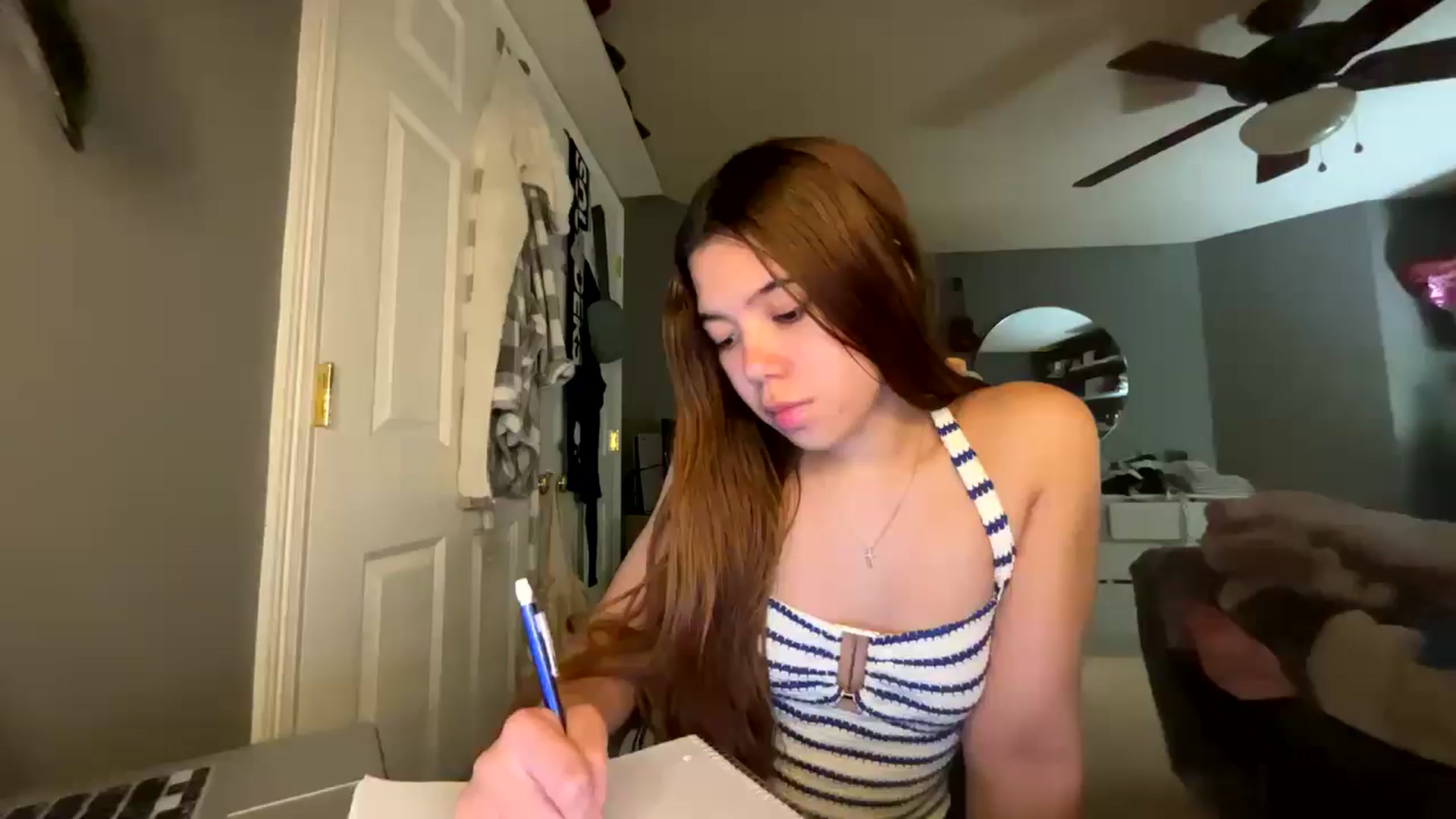 Gallery image thumbnail from Natpeach's myfreecams stream on, 04/24/2026, 07:00 image 12 of 20