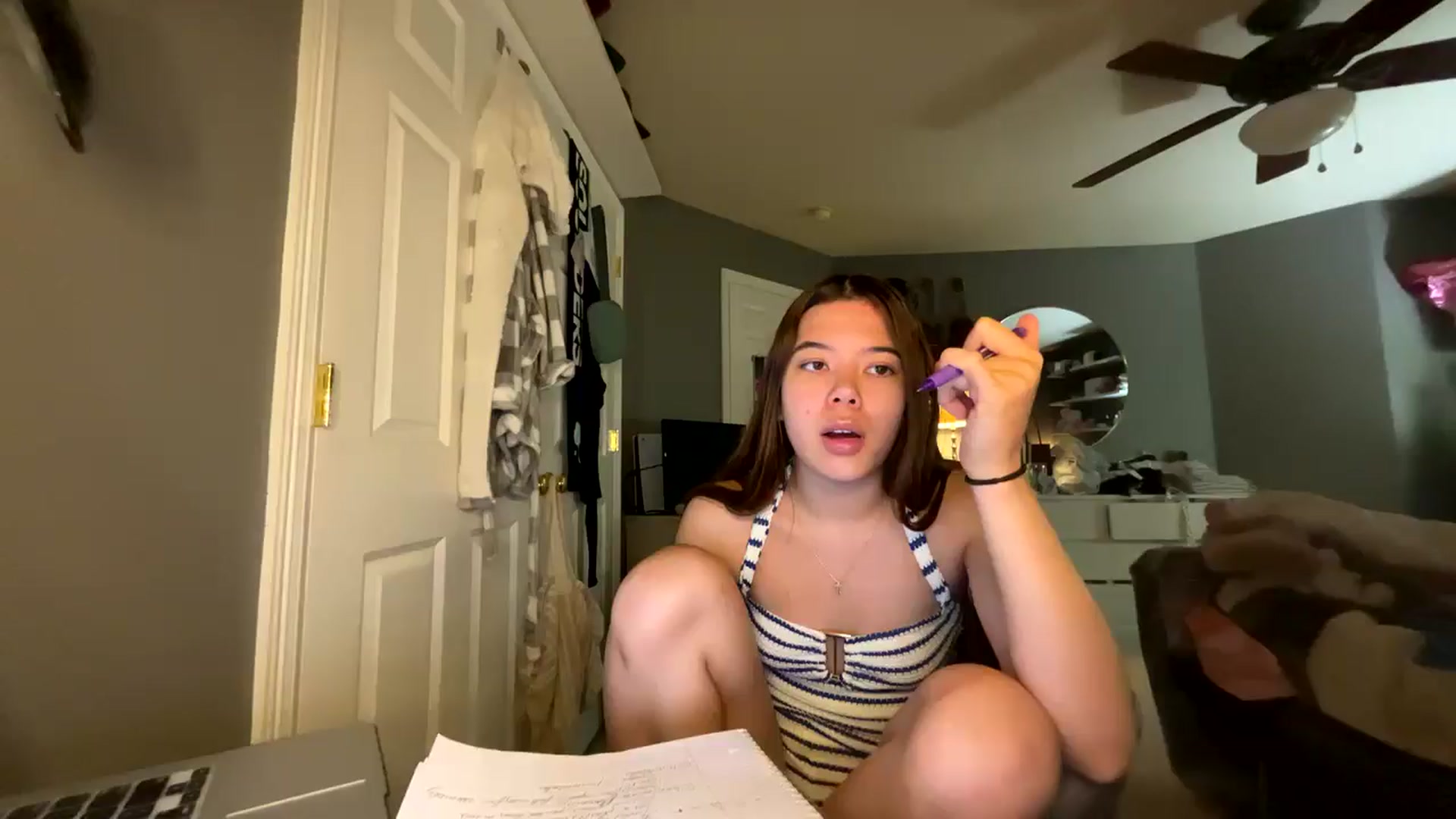Gallery image thumbnail from Natpeach's myfreecams stream on, 04/24/2026, 07:00 image 19 of 20