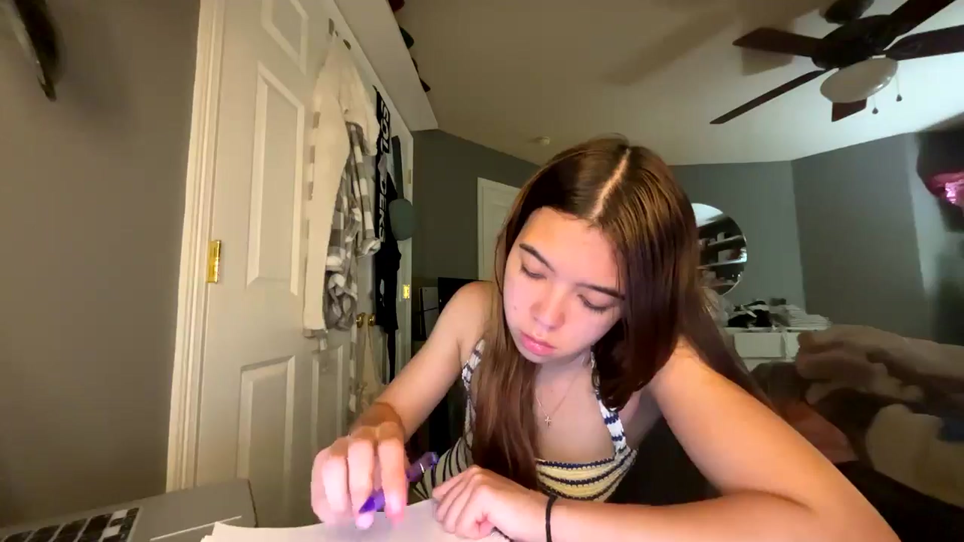 Gallery image thumbnail from Natpeach's myfreecams stream on, 04/24/2026, 07:00 image 14 of 20