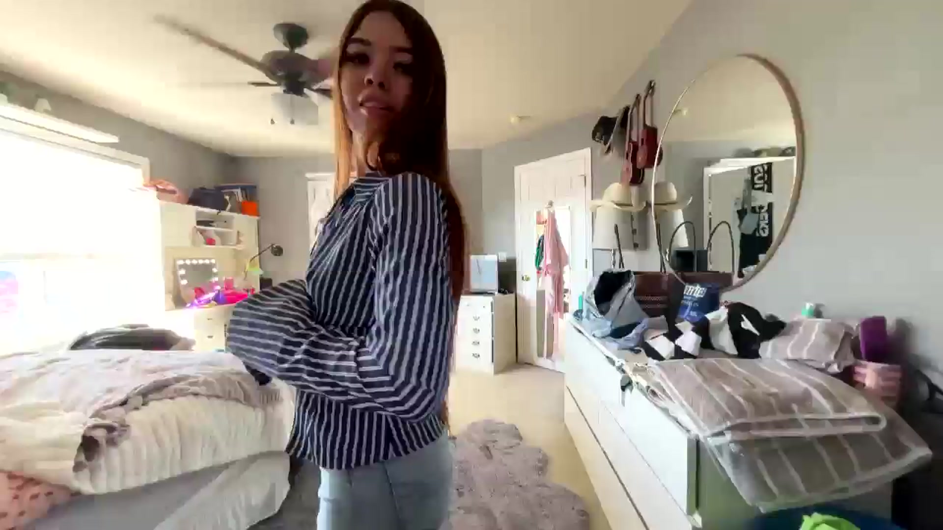 Gallery image thumbnail from Natpeach's myfreecams stream on, 04/25/2026, 01:37 image 9 of 20