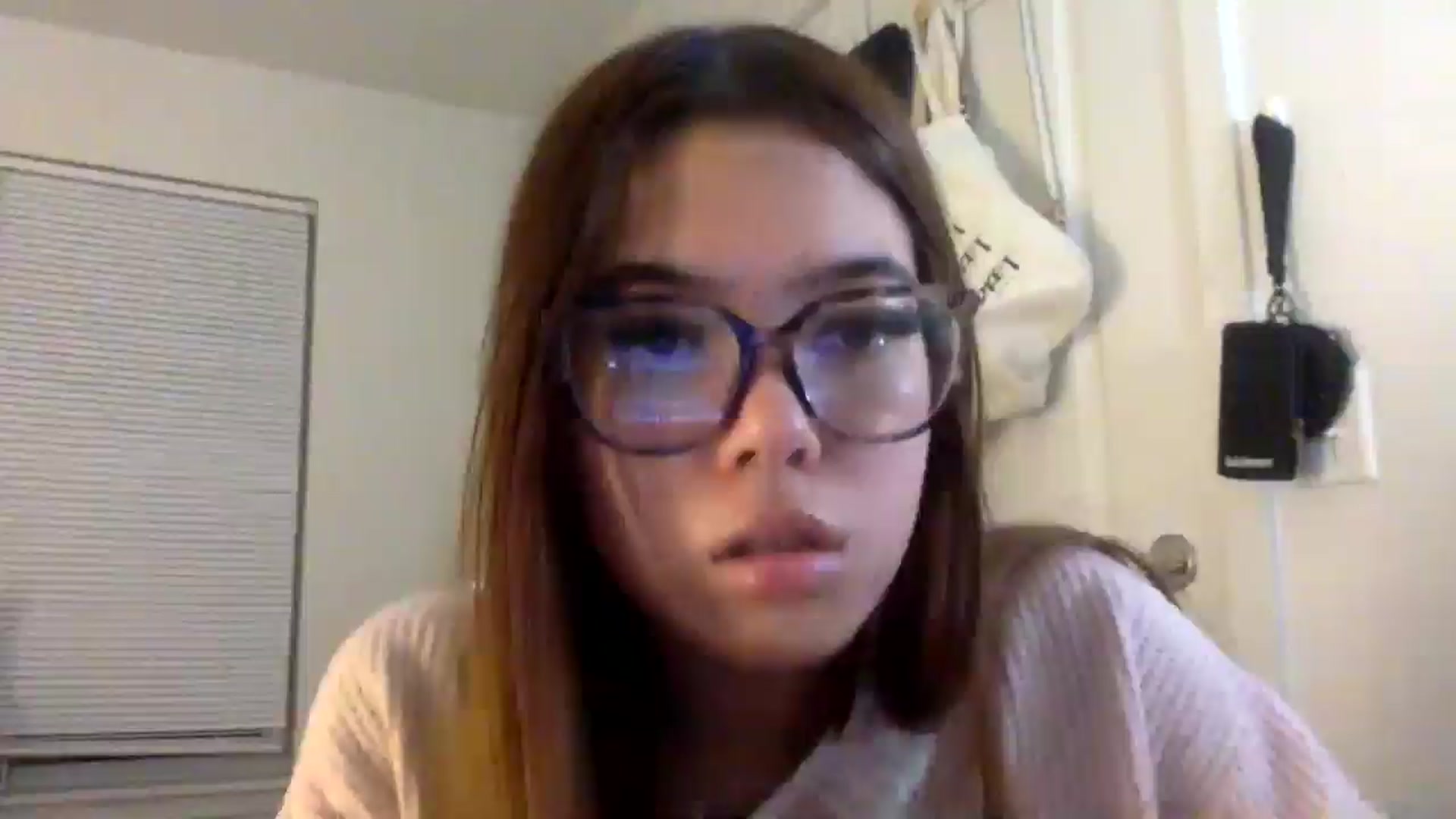 Gallery image thumbnail from Natpeach's myfreecams stream on, 04/29/2026, 05:53 image 12 of 20