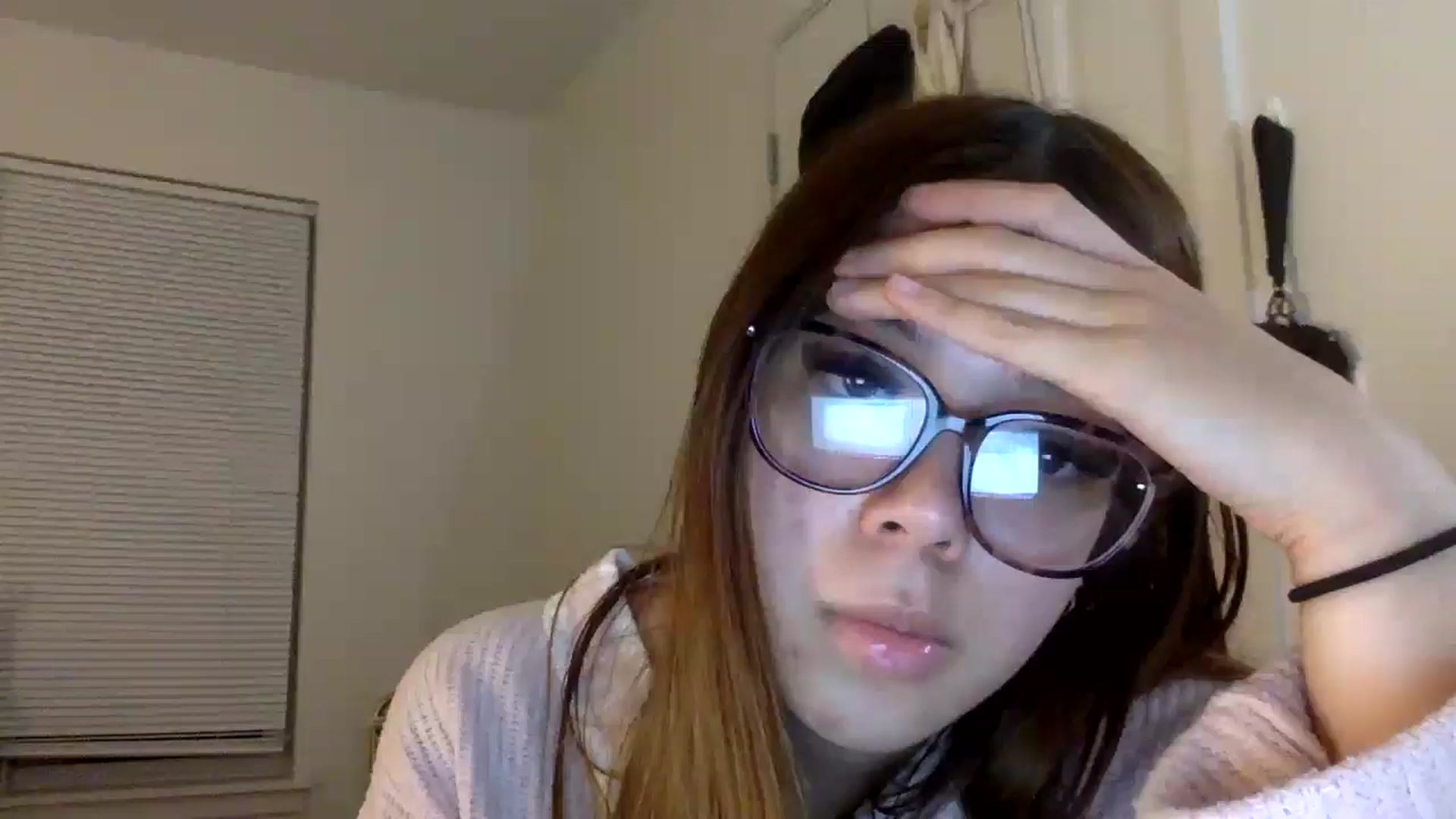 Gallery image thumbnail from Natpeach's myfreecams stream on, 04/29/2026, 05:53 image 18 of 20