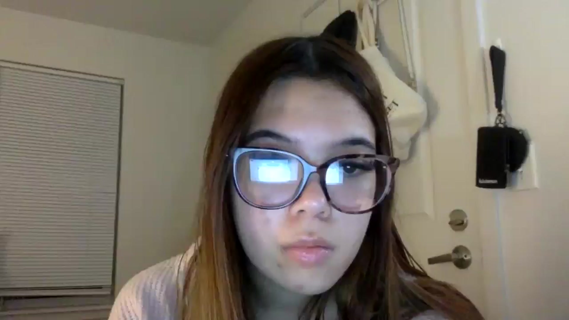Gallery image thumbnail from Natpeach's myfreecams stream on, 04/29/2026, 05:53 image 16 of 20