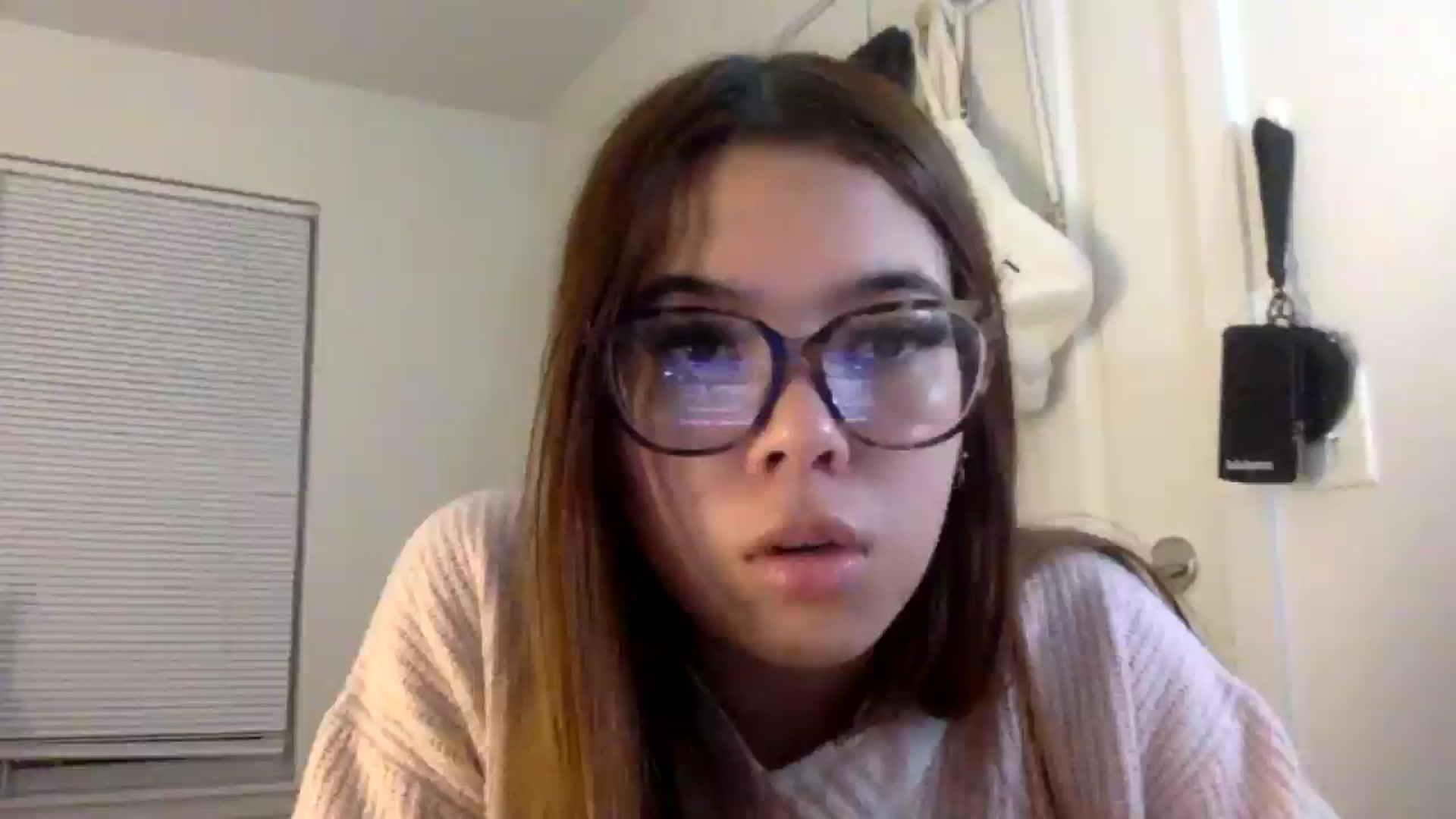 Gallery image thumbnail from Natpeach's myfreecams stream on, 04/29/2026, 05:53 image 13 of 20