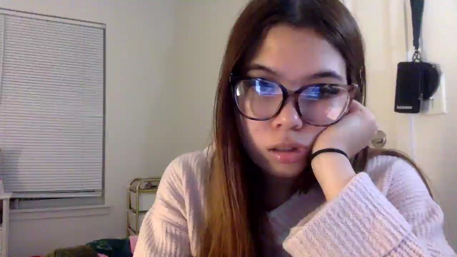 Gallery image thumbnail from Natpeach's myfreecams stream on, 04/29/2026, 05:53 image 7 of 20