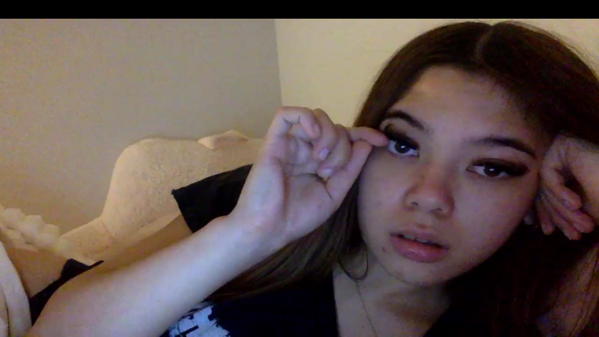 Gallery image thumbnail from Natpeach's myfreecams stream on, 04/30/2026, 06:33 image 18 of 20