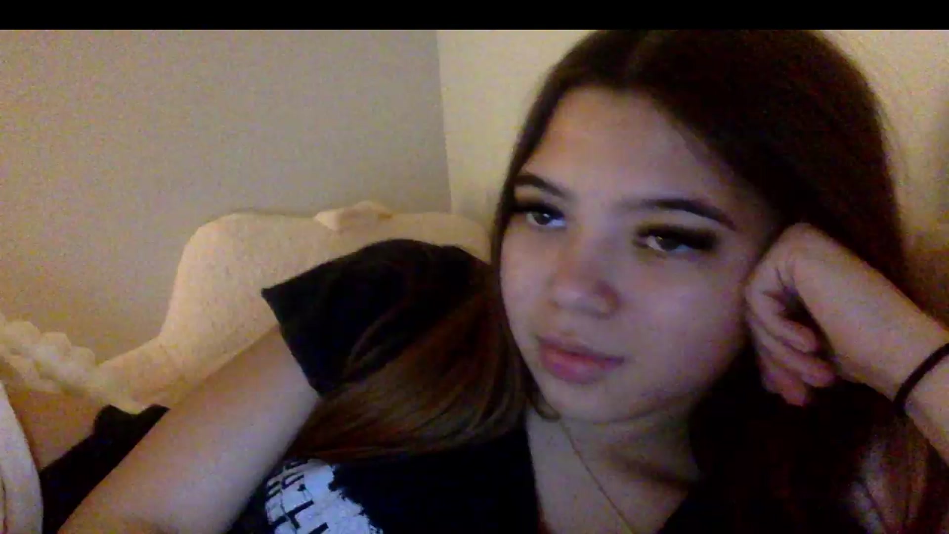 Gallery image thumbnail from Natpeach's myfreecams stream on, 04/30/2026, 06:33 image 17 of 20