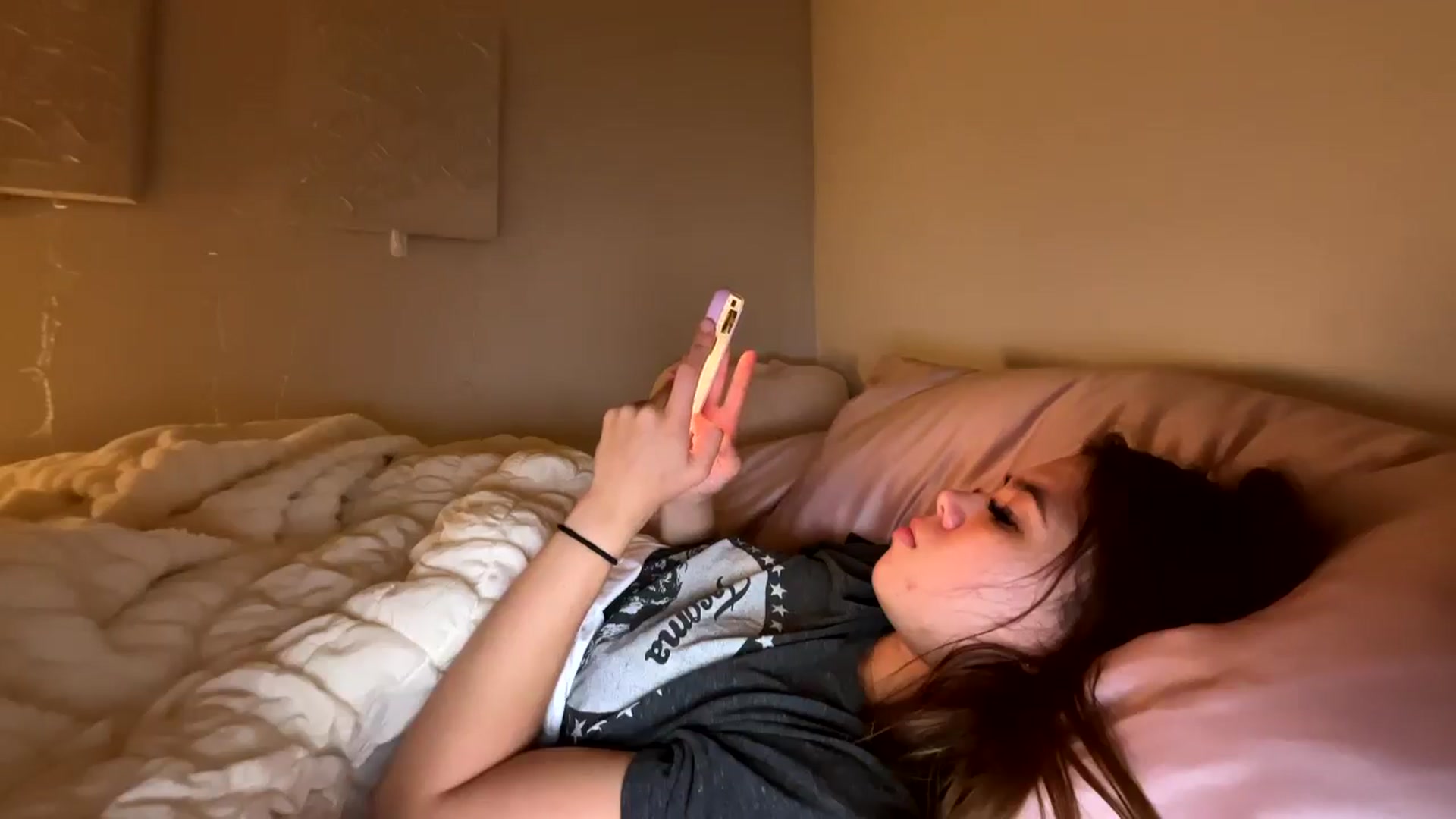 Gallery image thumbnail from Natpeach's myfreecams stream on, 05/02/2026, 09:15 image 19 of 20