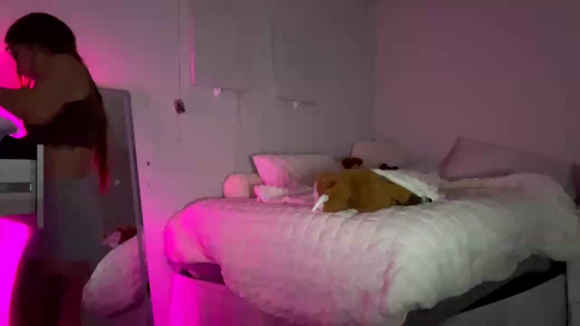 Gallery image thumbnail from Natpeach's myfreecams stream on, 05/05/2026, 05:48 image 9 of 20