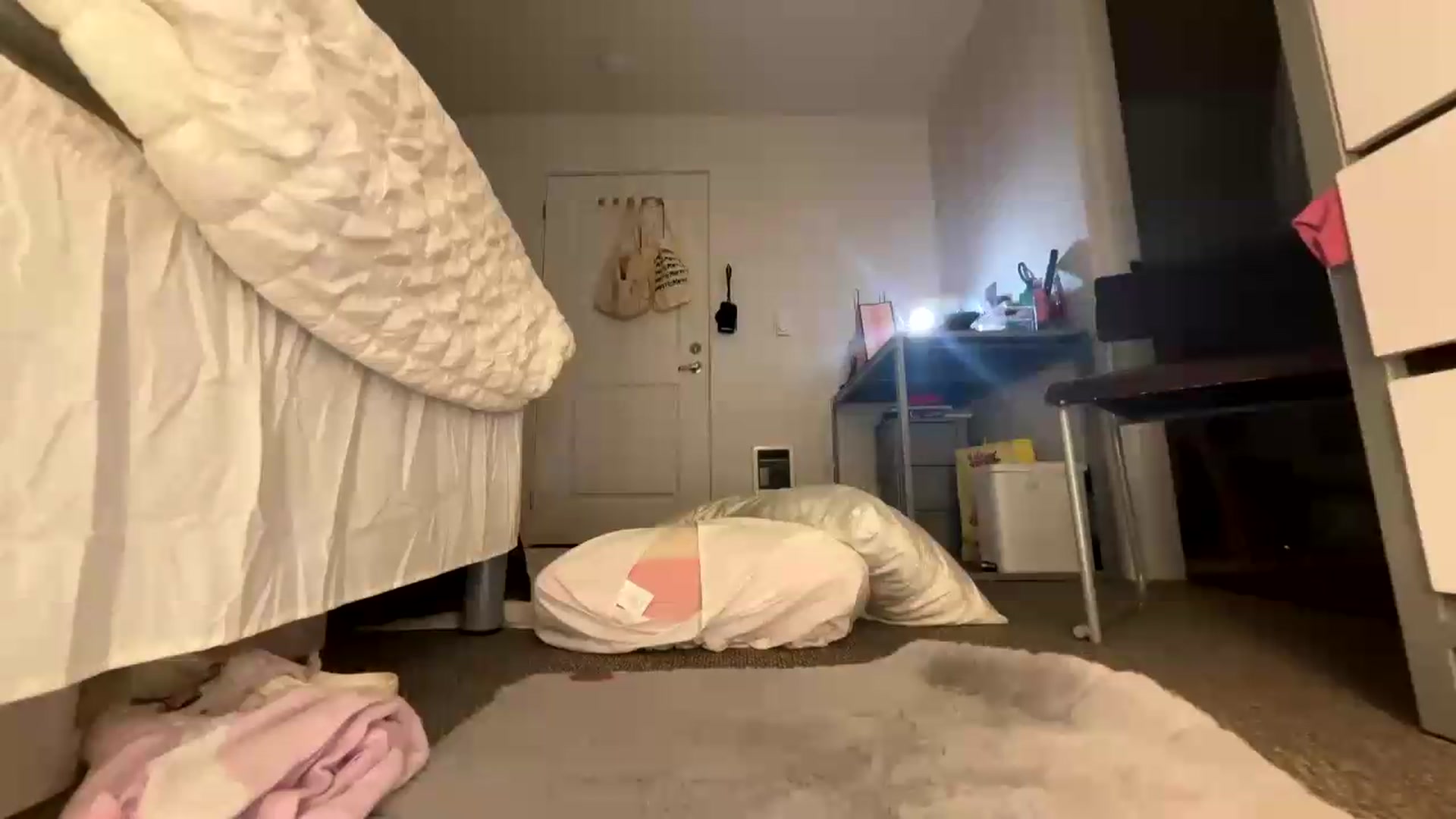 Gallery image thumbnail from Natpeach's myfreecams stream on, 05/19/2026, 06:01 image 3 of 20