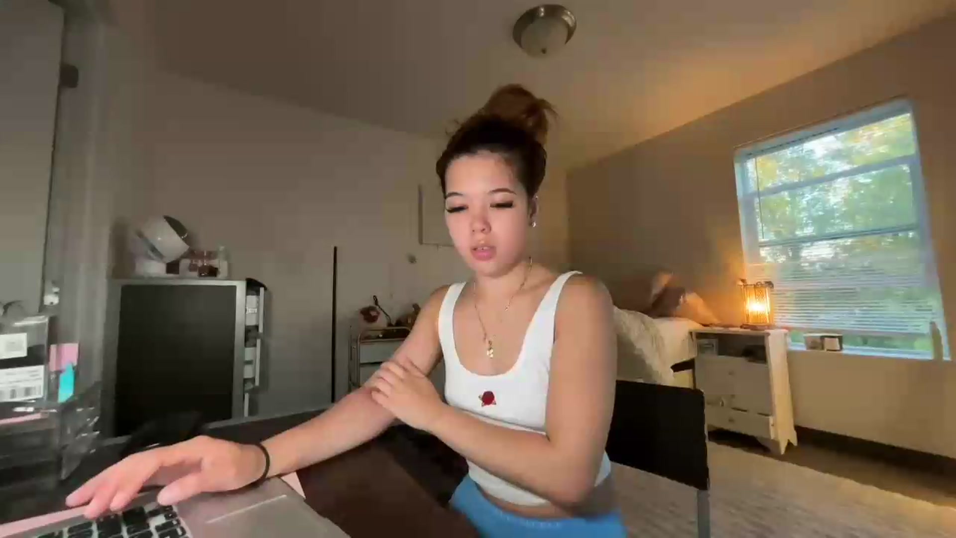 Gallery image thumbnail from Natpeach's myfreecams stream on, 06/25/2026, 05:41 image 12 of 20
