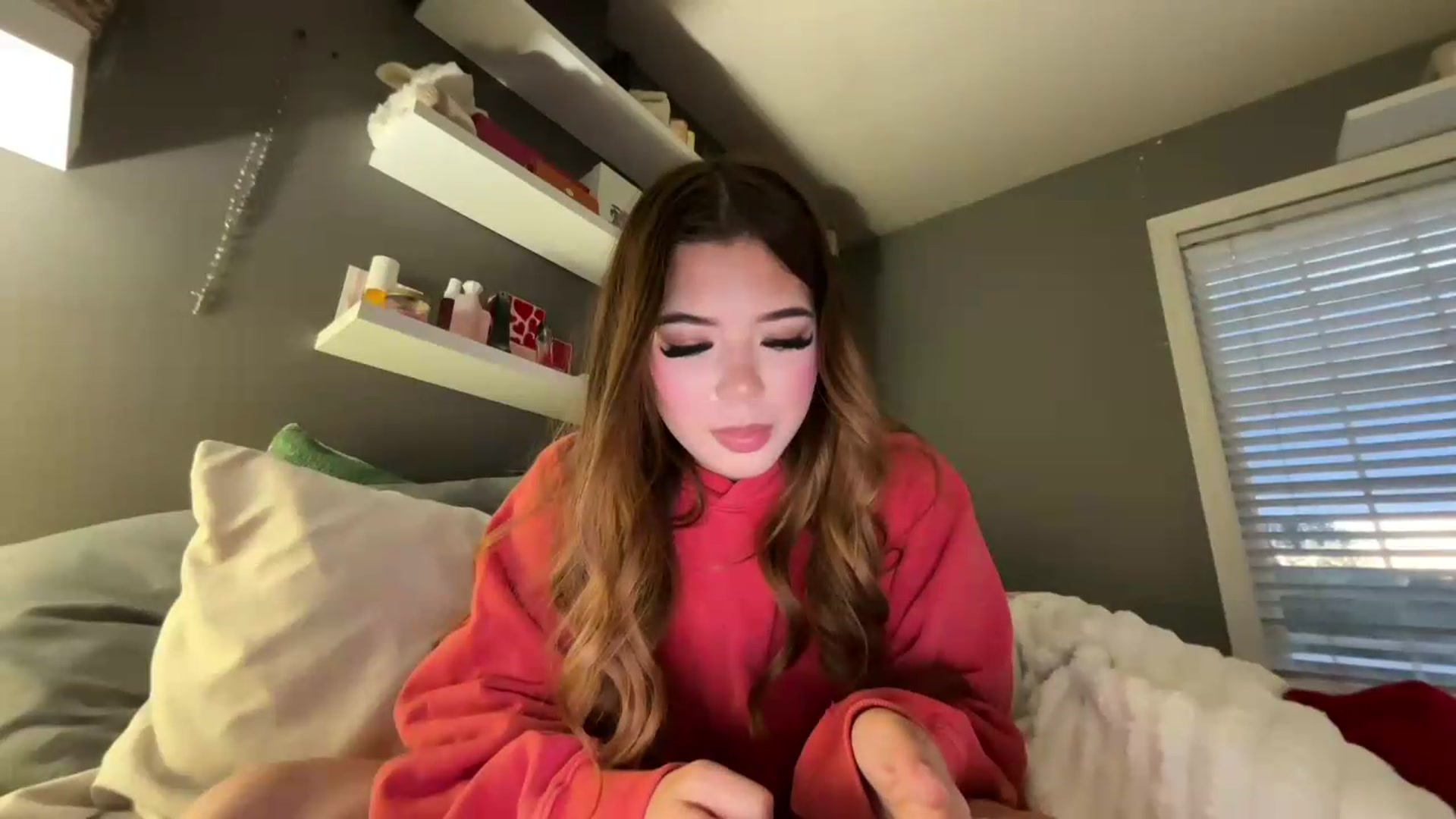 Gallery image thumbnail from Natpeach's myfreecams stream on, 06/28/2026, 04:54 image 5 of 20