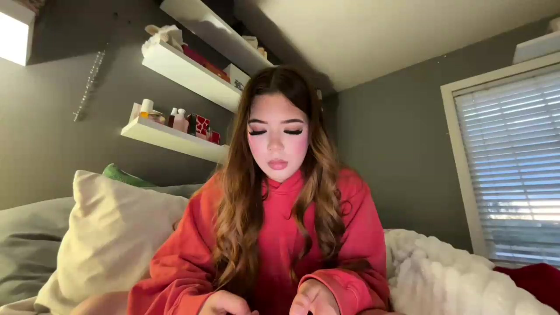 Gallery image thumbnail from Natpeach's myfreecams stream on, 06/28/2026, 04:54 image 4 of 20