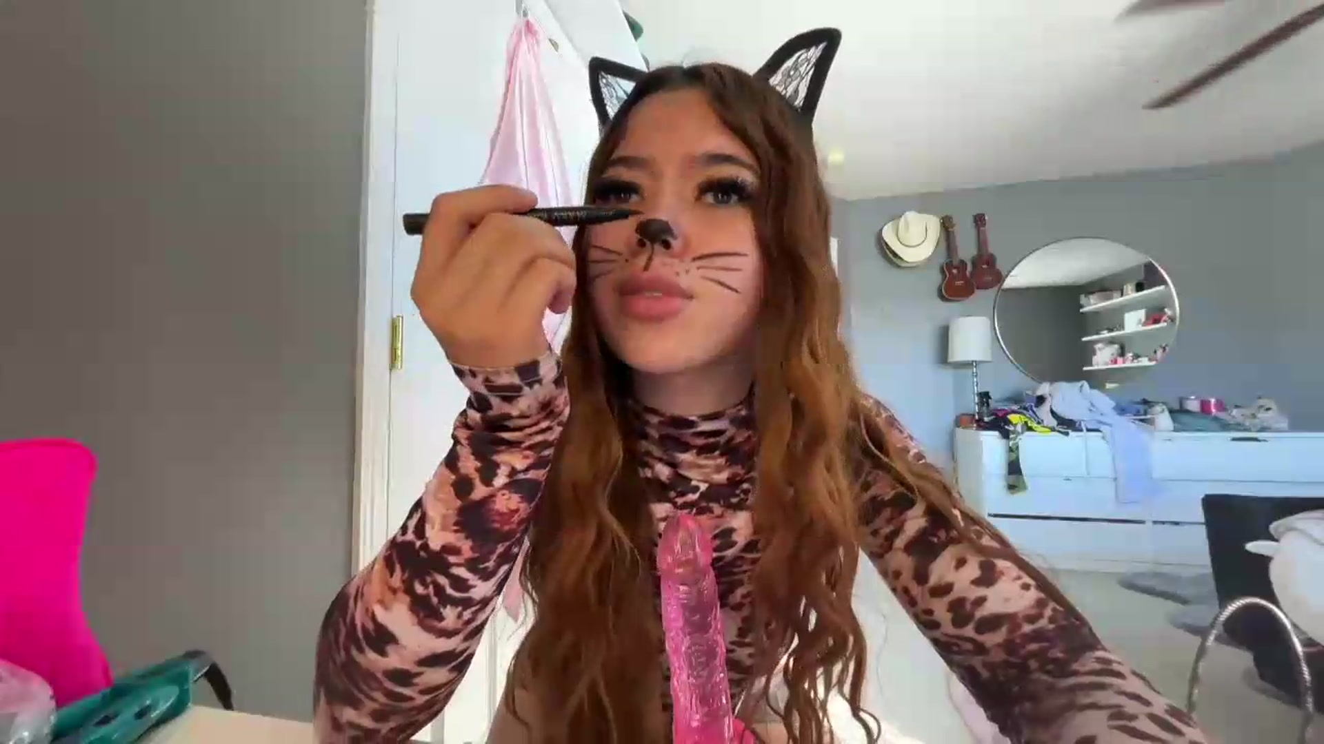 Gallery image thumbnail from Natpeach's myfreecams stream on, 07/19/2026, 24:50 image 13 of 20