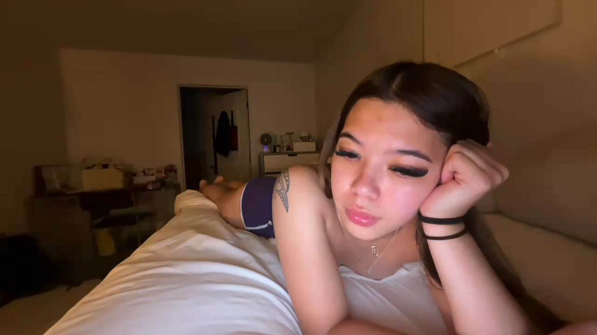 Gallery image thumbnail from Natpeach's myfreecams stream on, 07/24/2026, 07:12 image 8 of 20