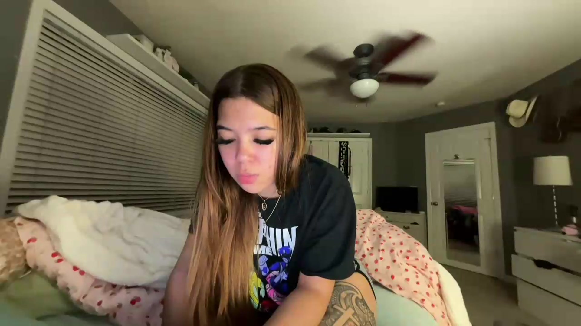 Gallery image thumbnail from Natpeach's myfreecams stream on, 08/17/2026, 08:33 image 3 of 20