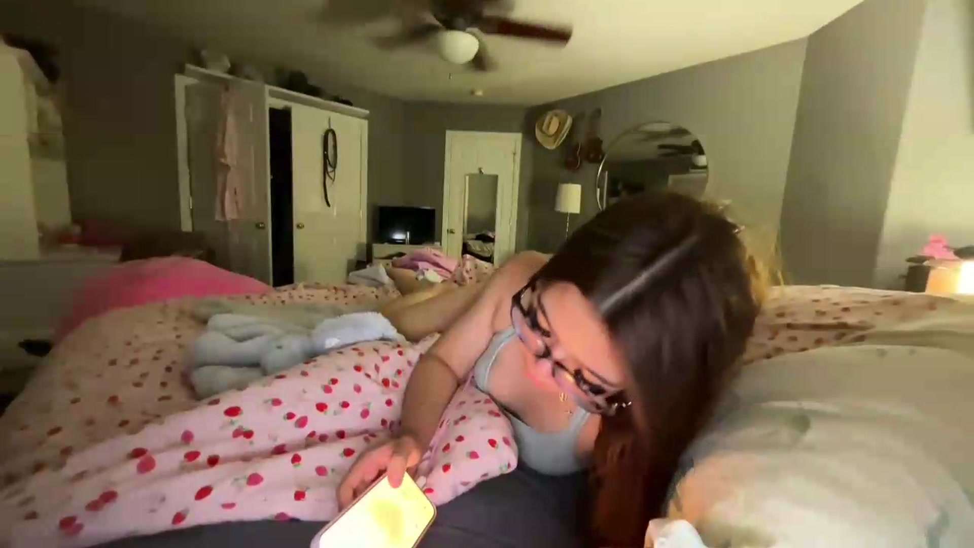 Gallery image thumbnail from Natpeach's myfreecams stream on, 08/24/2026, 08:44 image 7 of 20