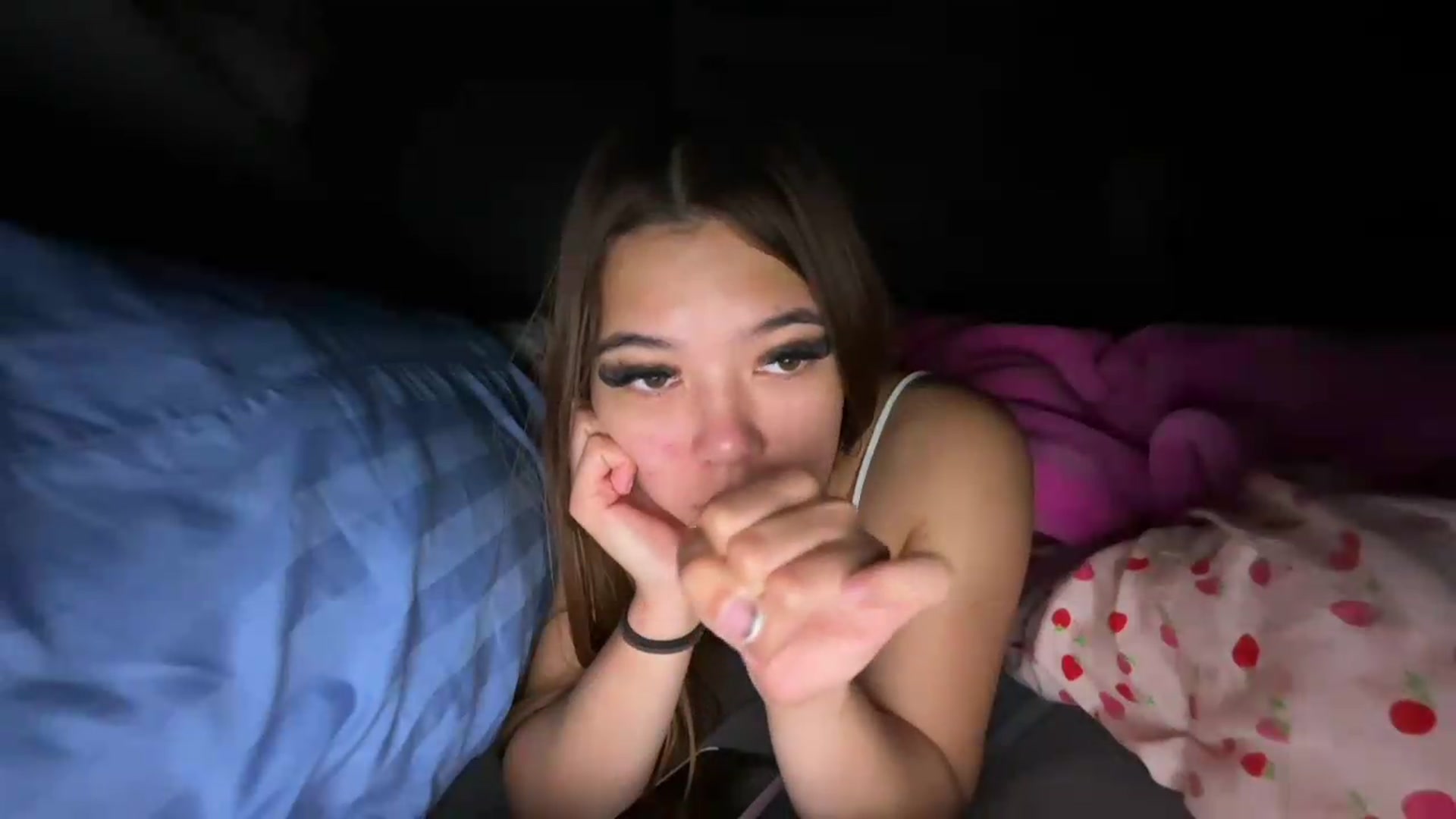 Gallery image thumbnail from Natpeach's myfreecams stream on, 08/26/2026, 08:40 image 15 of 20