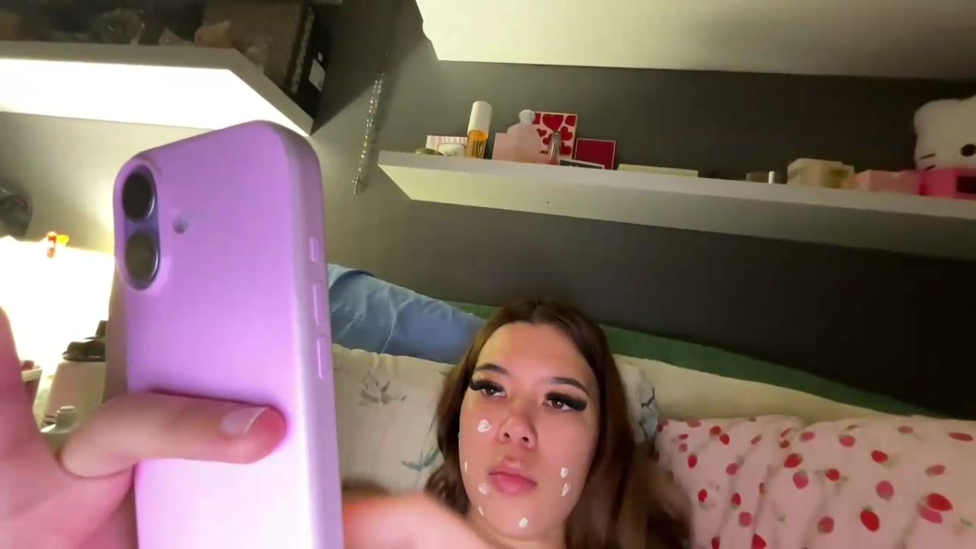 Gallery image thumbnail from Natpeach's myfreecams stream on, 08/28/2026, 09:19 image 20 of 20
