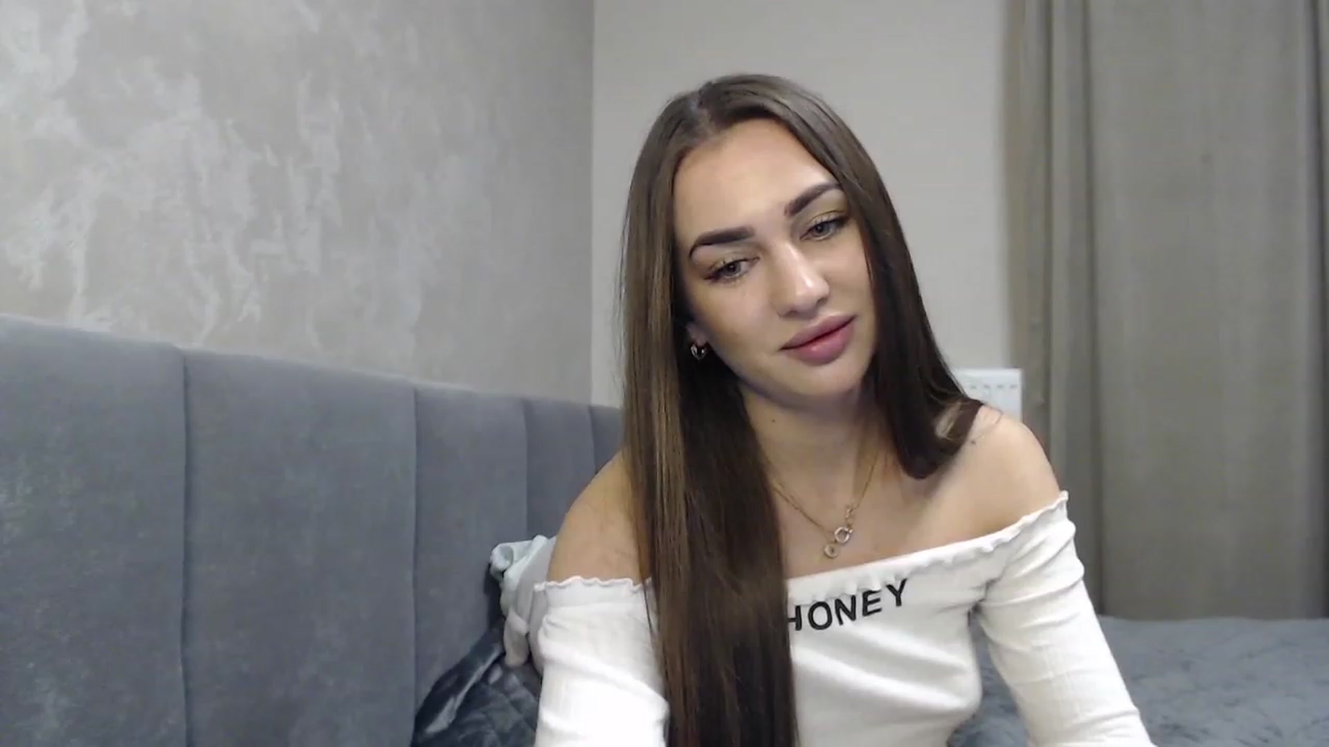 Gallery image thumbnail from NatrlBeauty's myfreecams stream on, 12/22/2022, 19:11 image 12 of 20