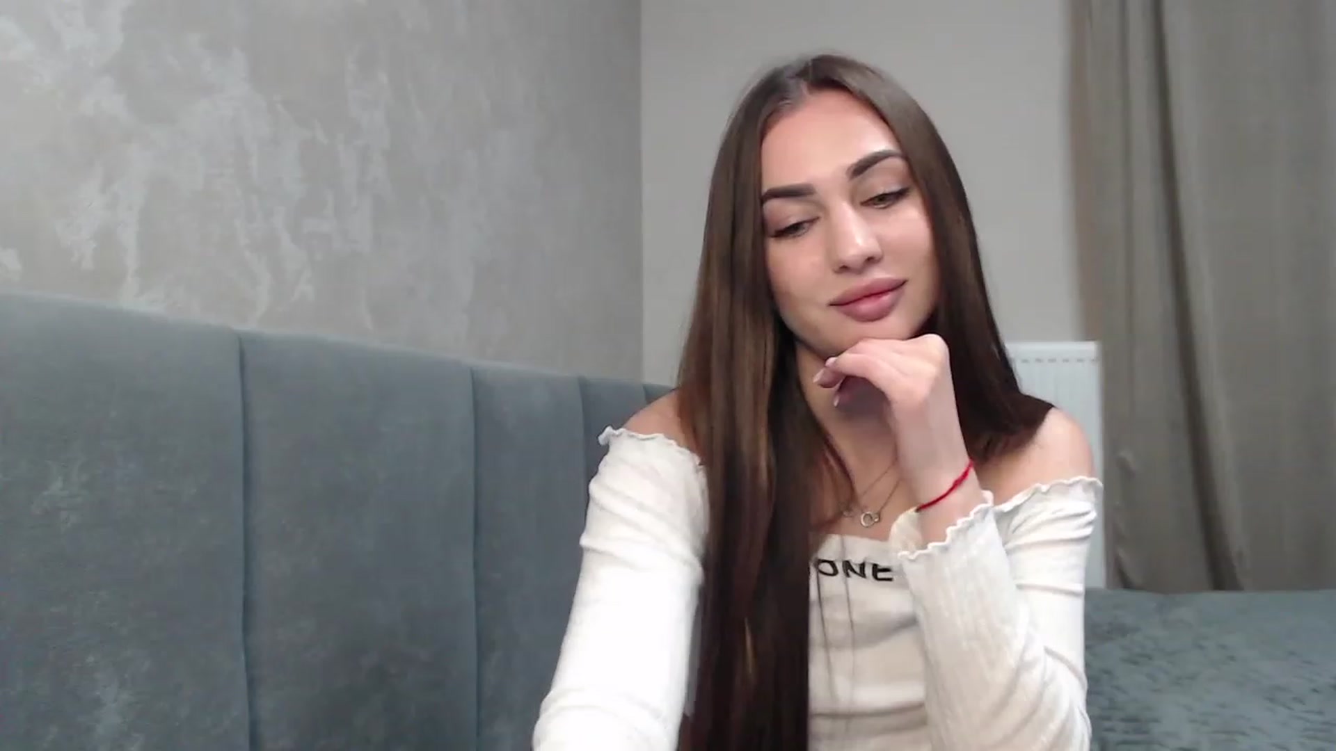 Gallery image thumbnail from NatrlBeauty's myfreecams stream on, 04/19/2023, 22:22 image 10 of 20