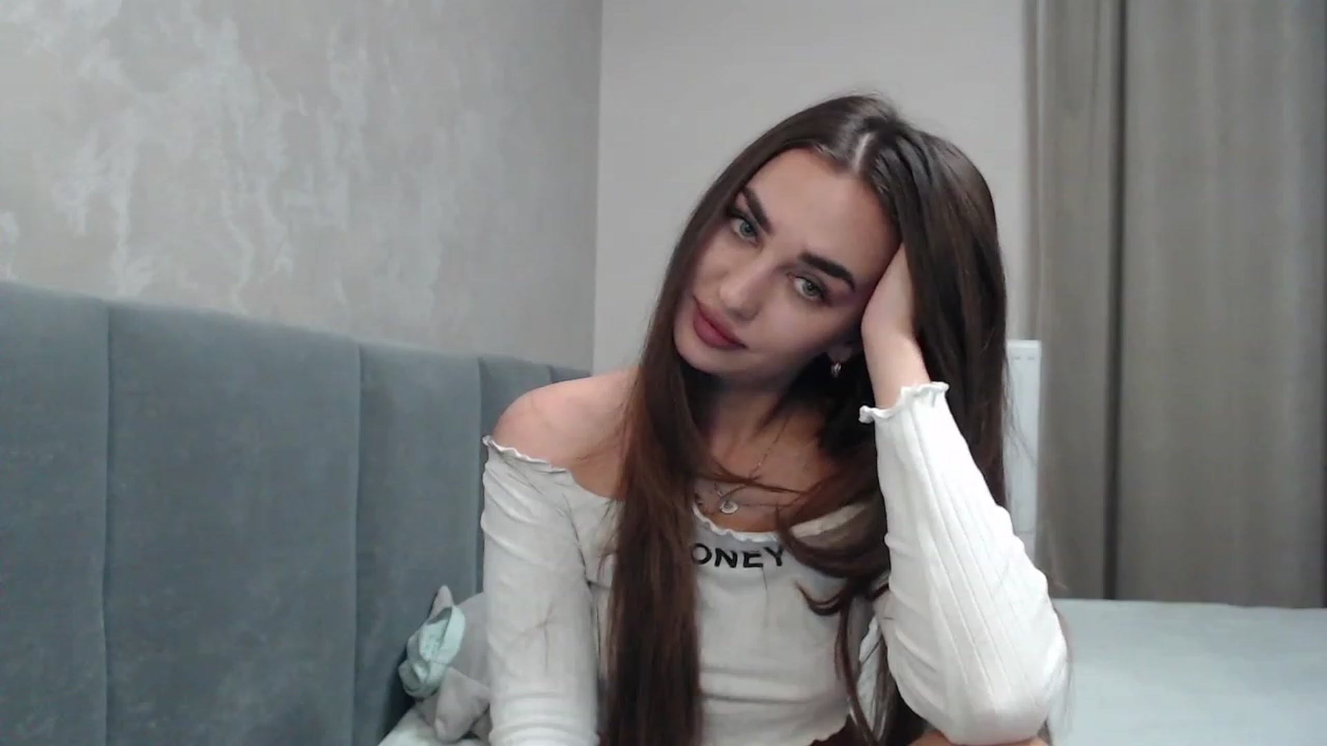 Gallery image thumbnail from NatrlBeauty's myfreecams stream on, 11/24/2023, 15:19 image 11 of 20