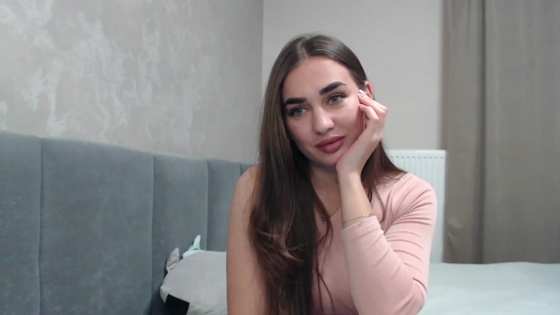 Gallery image thumbnail from NatrlBeauty's myfreecams stream on, 12/28/2023, 22:02 image 10 of 20