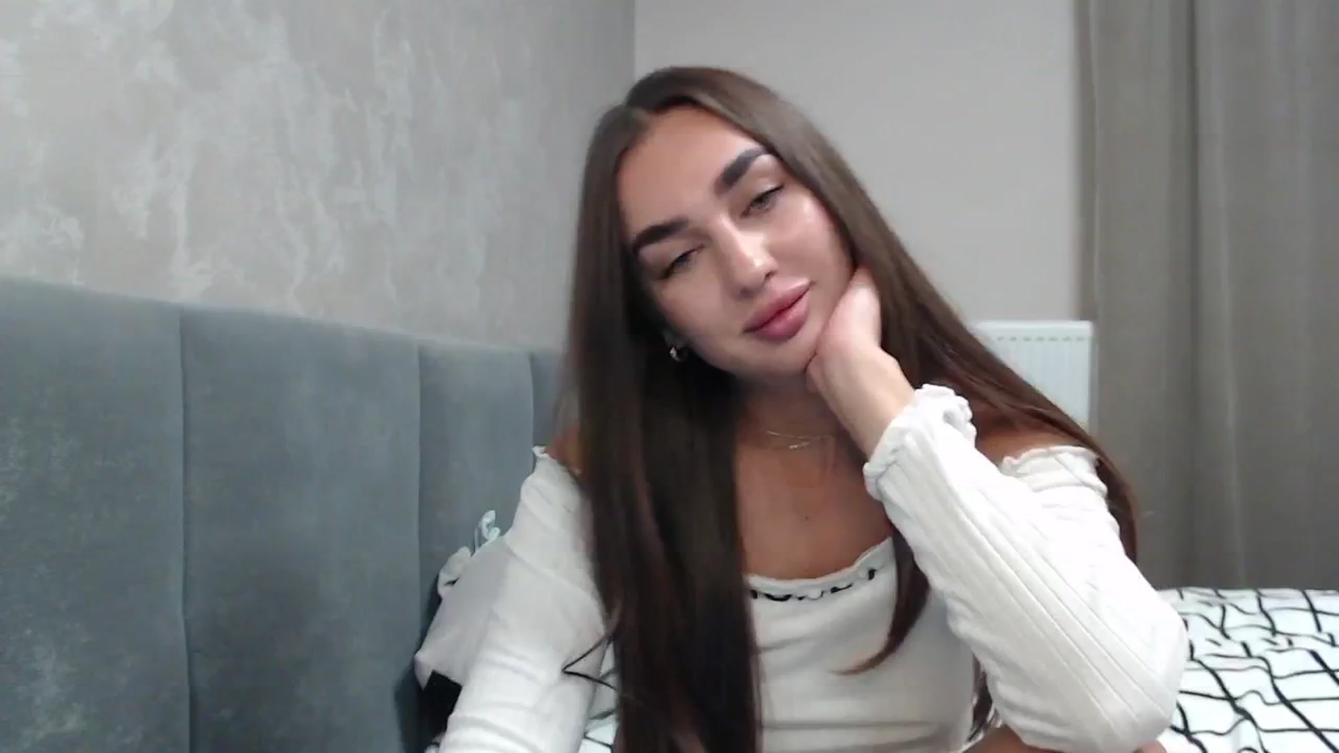 Gallery image thumbnail from NatrlBeauty's myfreecams stream on, 08/11/2024, 23:11 image 9 of 20
