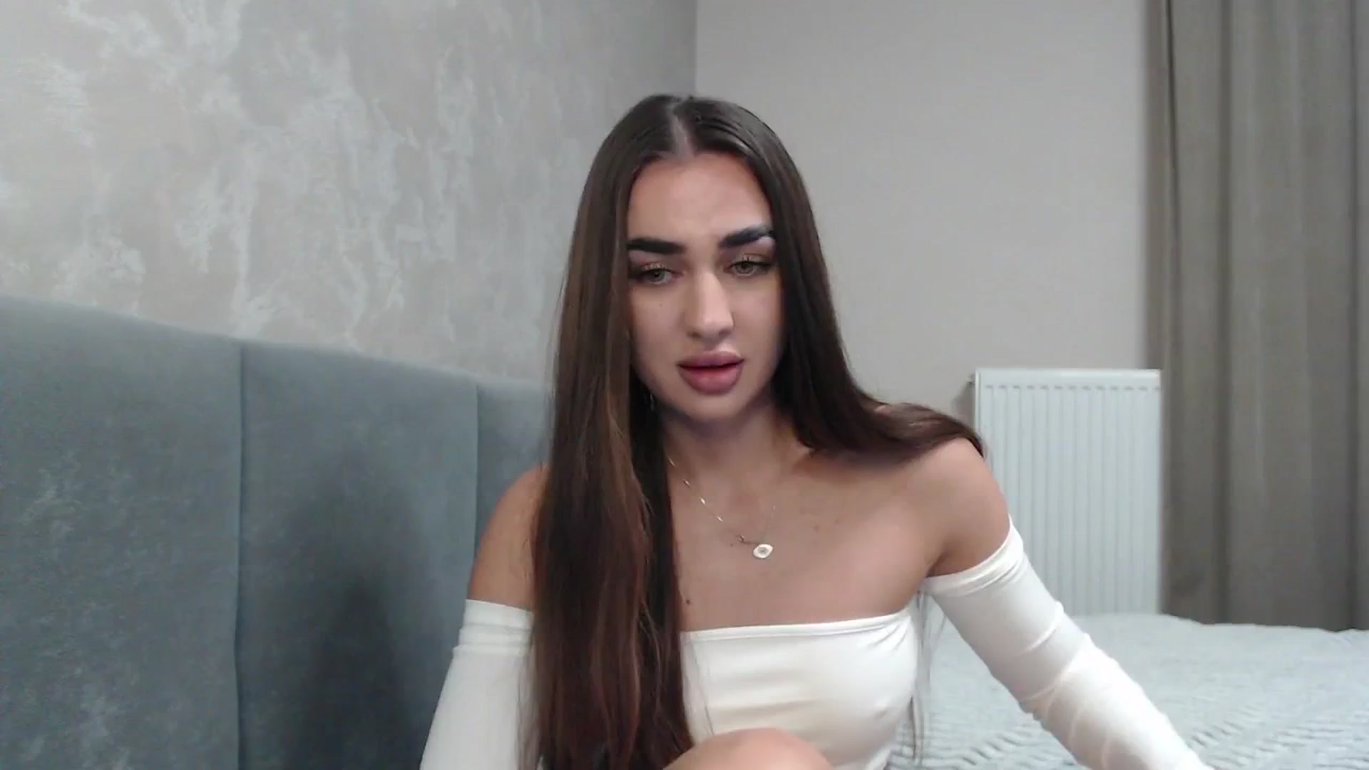 Gallery image thumbnail from NatrlBeauty's myfreecams stream on, 12/19/2024, 01:11 image 6 of 20