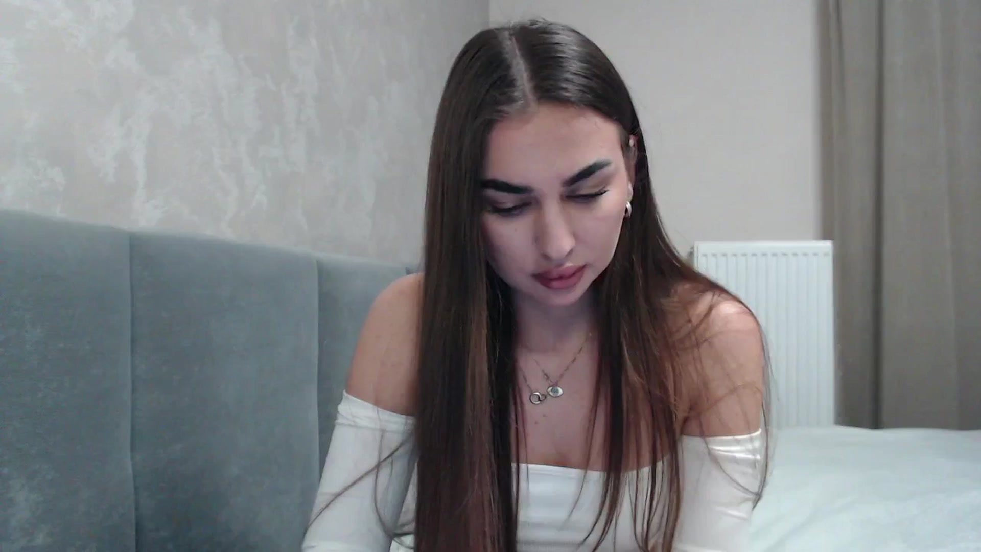 Gallery image thumbnail from NatrlBeauty's myfreecams stream on, 03/18/2025, 19:21 image 10 of 20
