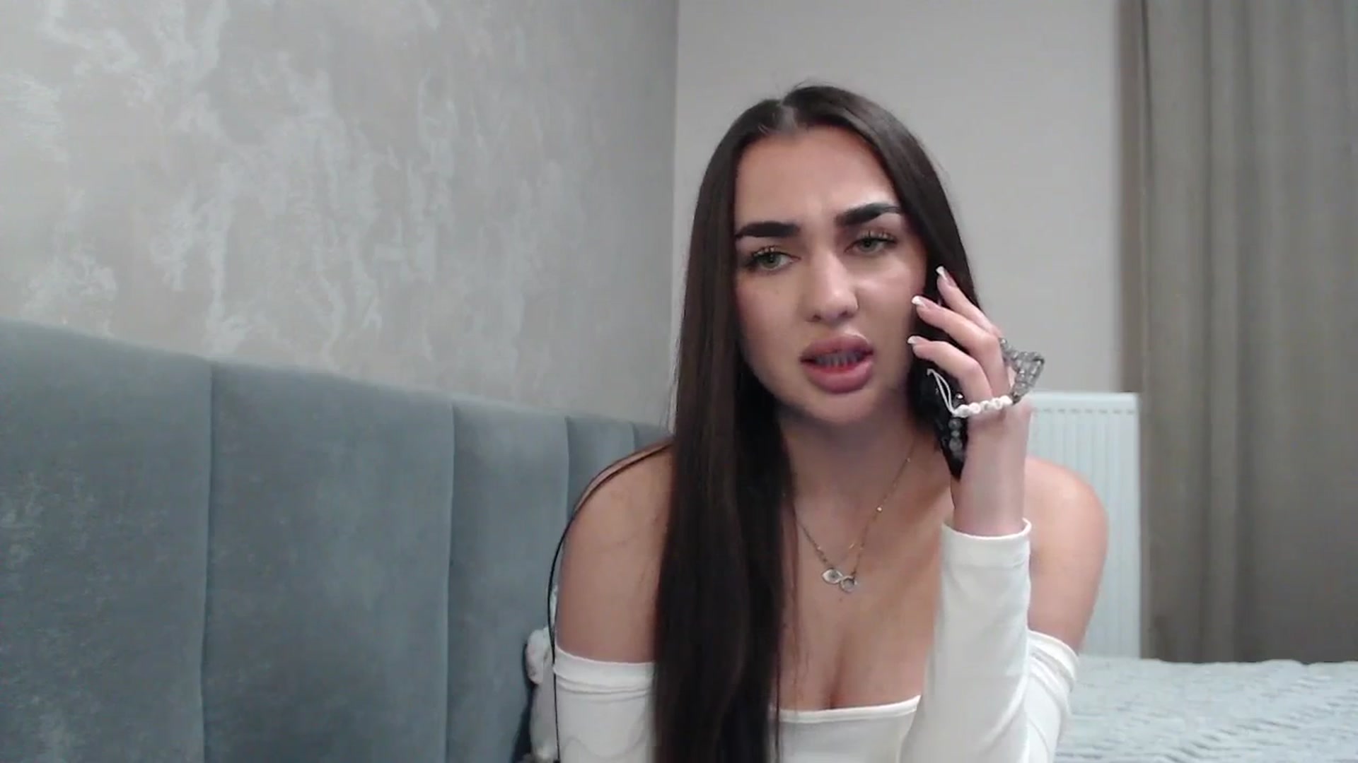 Gallery image thumbnail from NatrlBeauty's myfreecams stream on, 04/17/2025, 10:27 image 10 of 20
