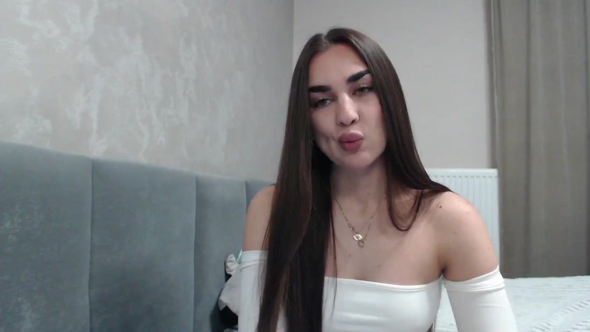 Gallery image thumbnail from NatrlBeauty's myfreecams stream on, 05/05/2025, 09:05 image 12 of 20