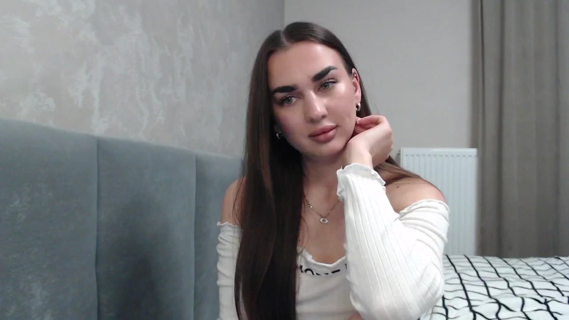 Gallery image thumbnail from NatrlBeauty's myfreecams stream on, 05/20/2025, 13:07 image 7 of 20