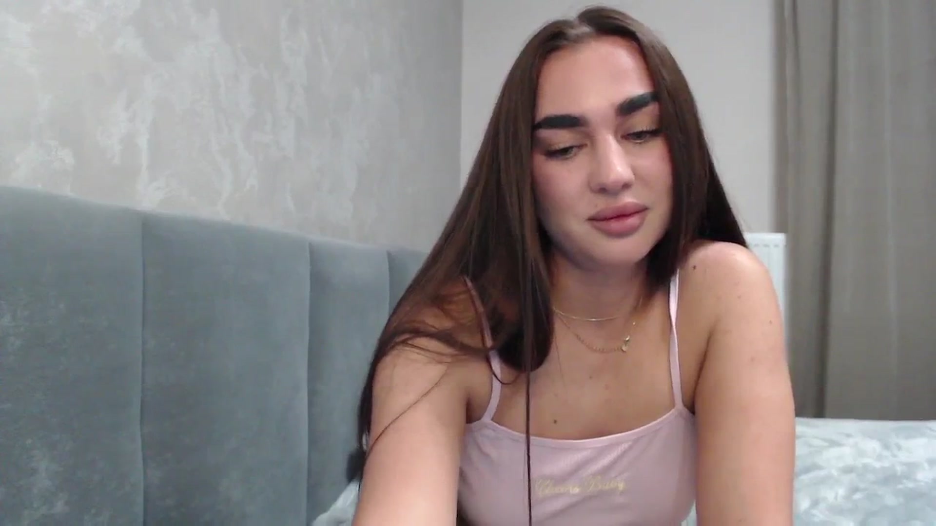 Gallery image thumbnail from NatrlBeauty's myfreecams stream on, 08/26/2025, 21:30 image 16 of 20