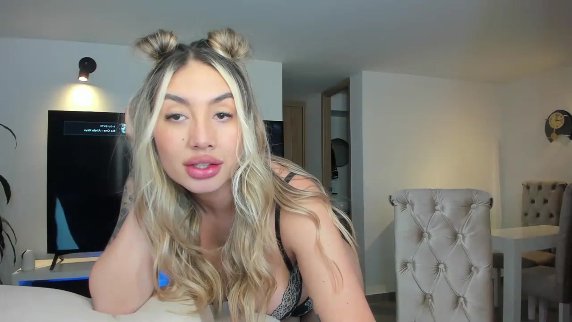 Gallery image thumbnail from Nattamala's myfreecams stream on, 11/19/2022, 02:00 image 13 of 20