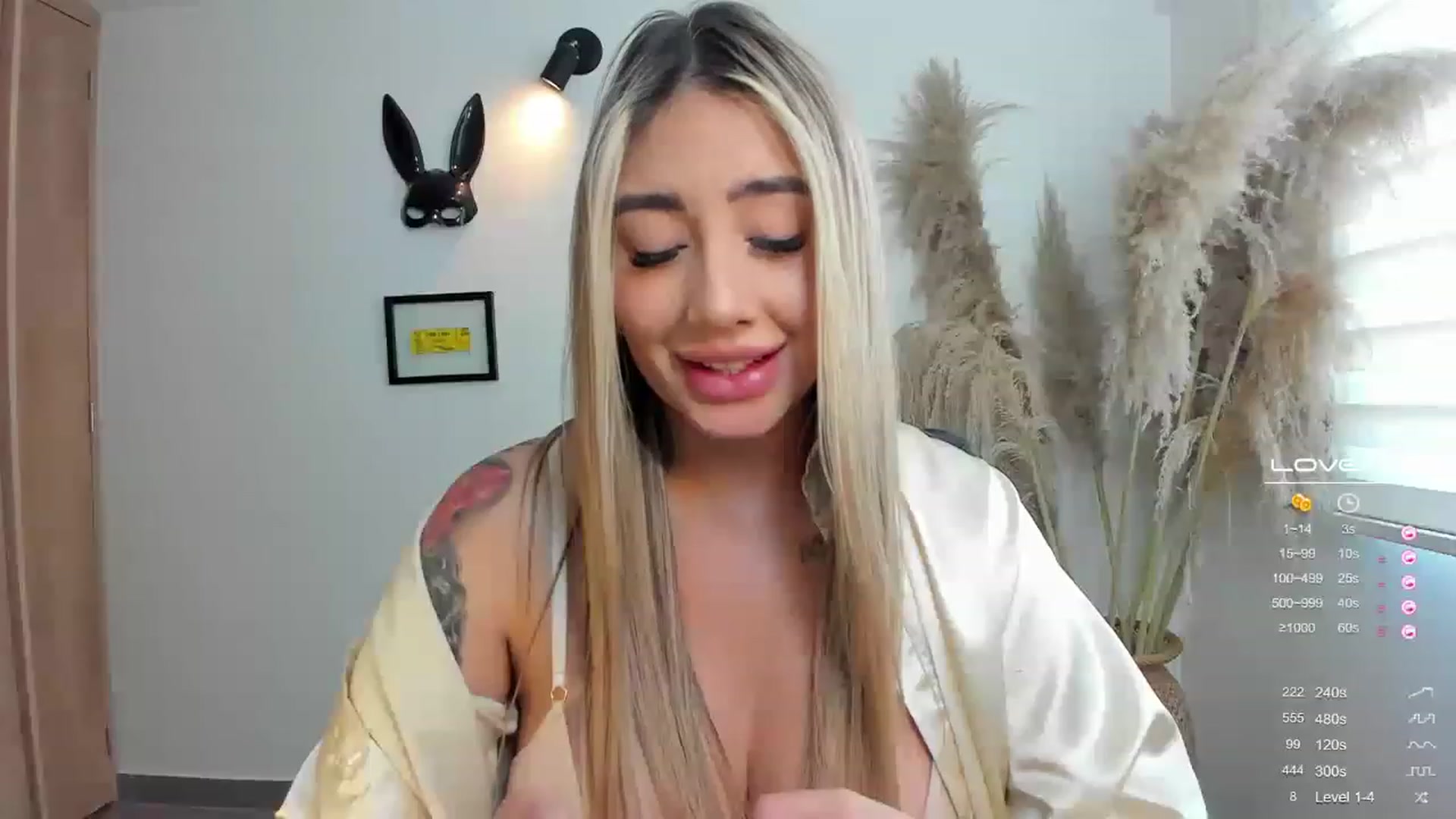 Gallery image thumbnail from Nattamala's myfreecams stream on, 11/25/2022, 17:40 image 15 of 20