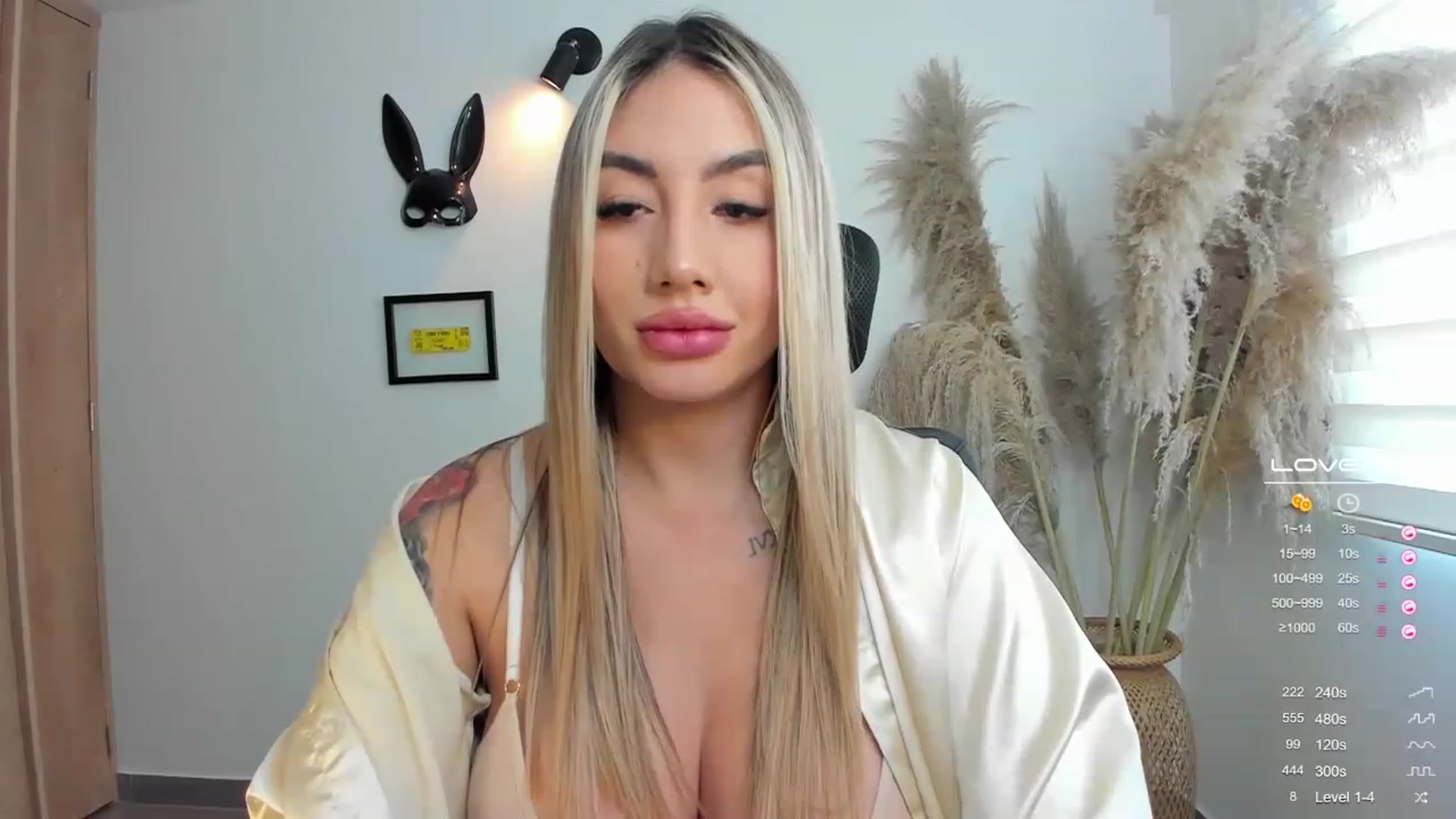 Gallery image thumbnail from Nattamala's myfreecams stream on, 11/25/2022, 17:40 image 17 of 20