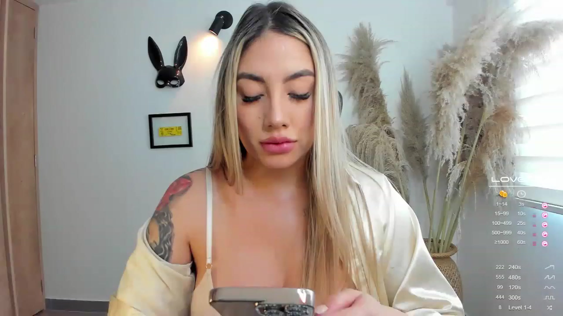 Gallery image thumbnail from Nattamala's myfreecams stream on, 11/25/2022, 17:40 image 11 of 20