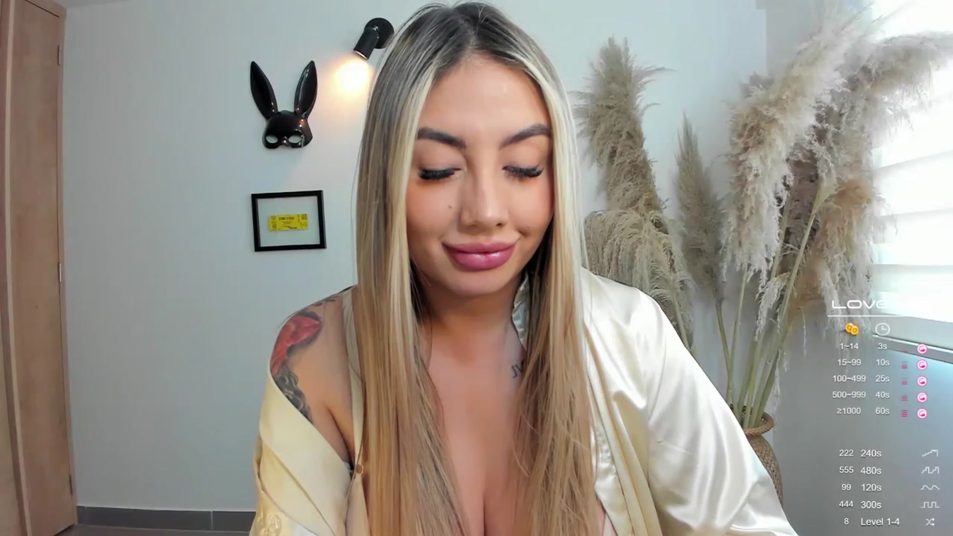 Gallery image thumbnail from Nattamala's myfreecams stream on, 11/25/2022, 17:40 image 19 of 20
