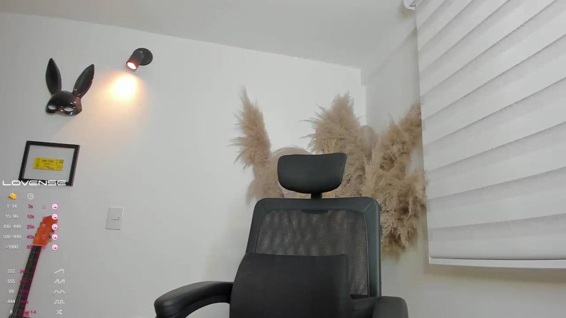 Gallery image thumbnail from Nattamala's myfreecams stream on, 12/27/2022, 23:27 image 18 of 20