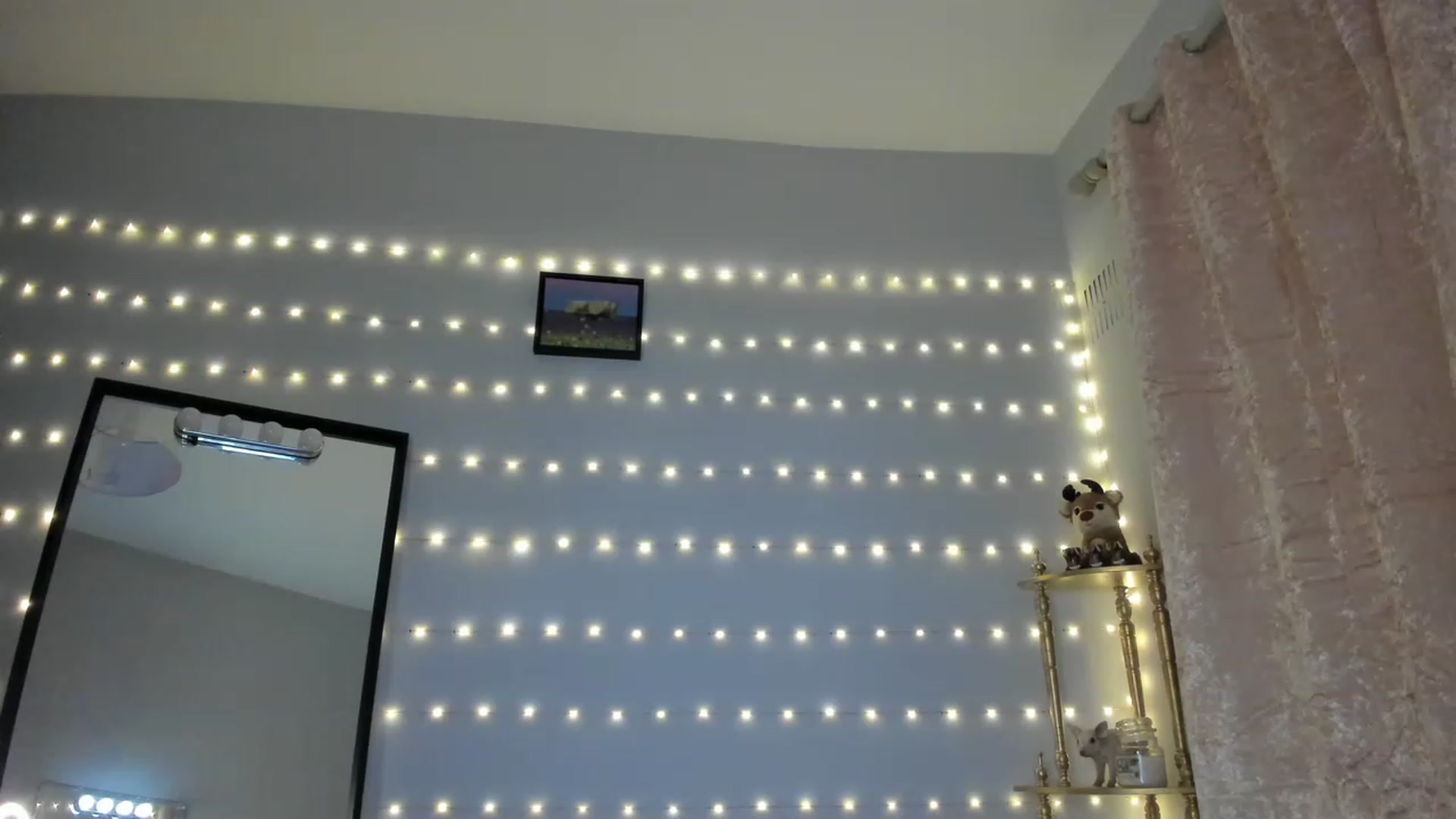 Gallery image thumbnail from NattyAdams's myfreecams stream on, 11/18/2022, 24:43 image 10 of 20