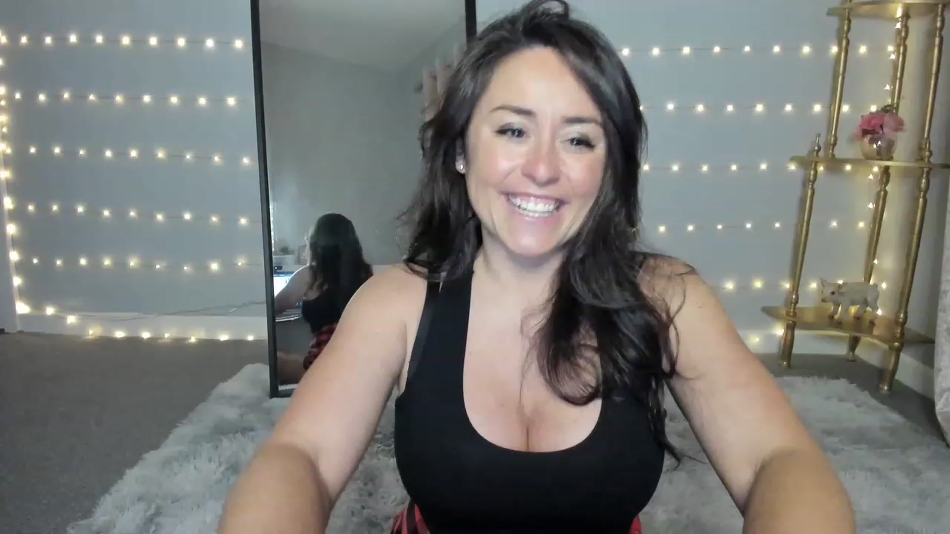 Gallery image thumbnail from NattyAdams's myfreecams stream on, 02/18/2023, 24:05 image 8 of 20