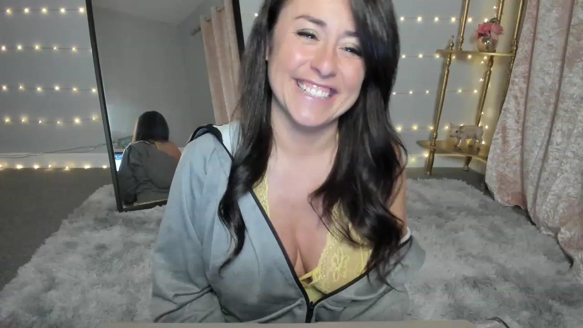 Gallery image thumbnail from NattyAdams's myfreecams stream on, 03/04/2023, 23:39 image 2 of 20