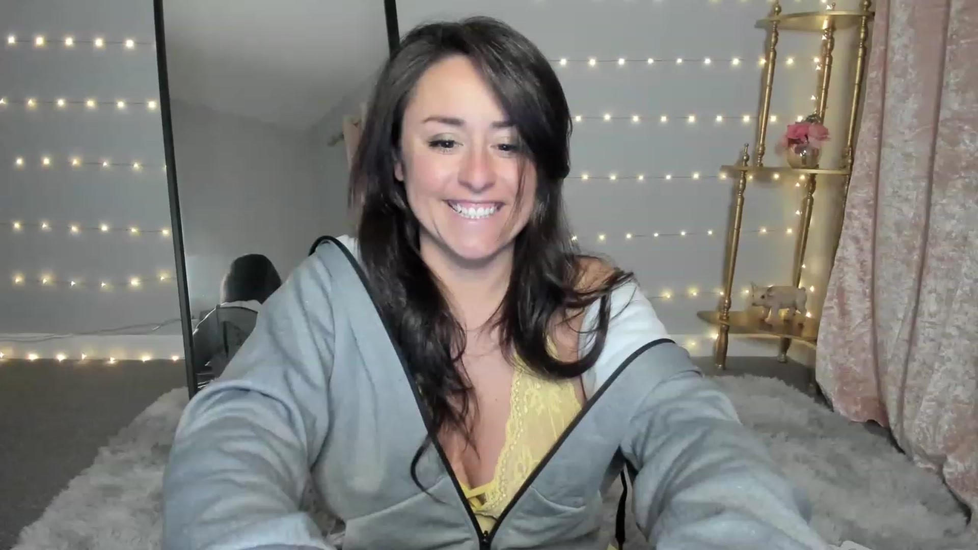 Gallery image thumbnail from NattyAdams's myfreecams stream on, 03/04/2023, 23:39 image 14 of 20