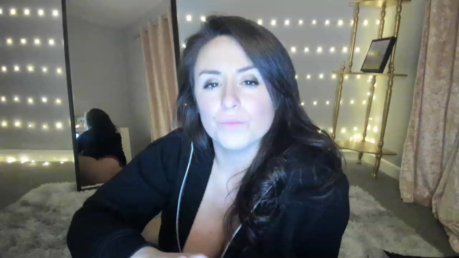 Gallery image thumbnail from NattyAdams's myfreecams stream on, 04/03/2023, 24:42 image 19 of 20