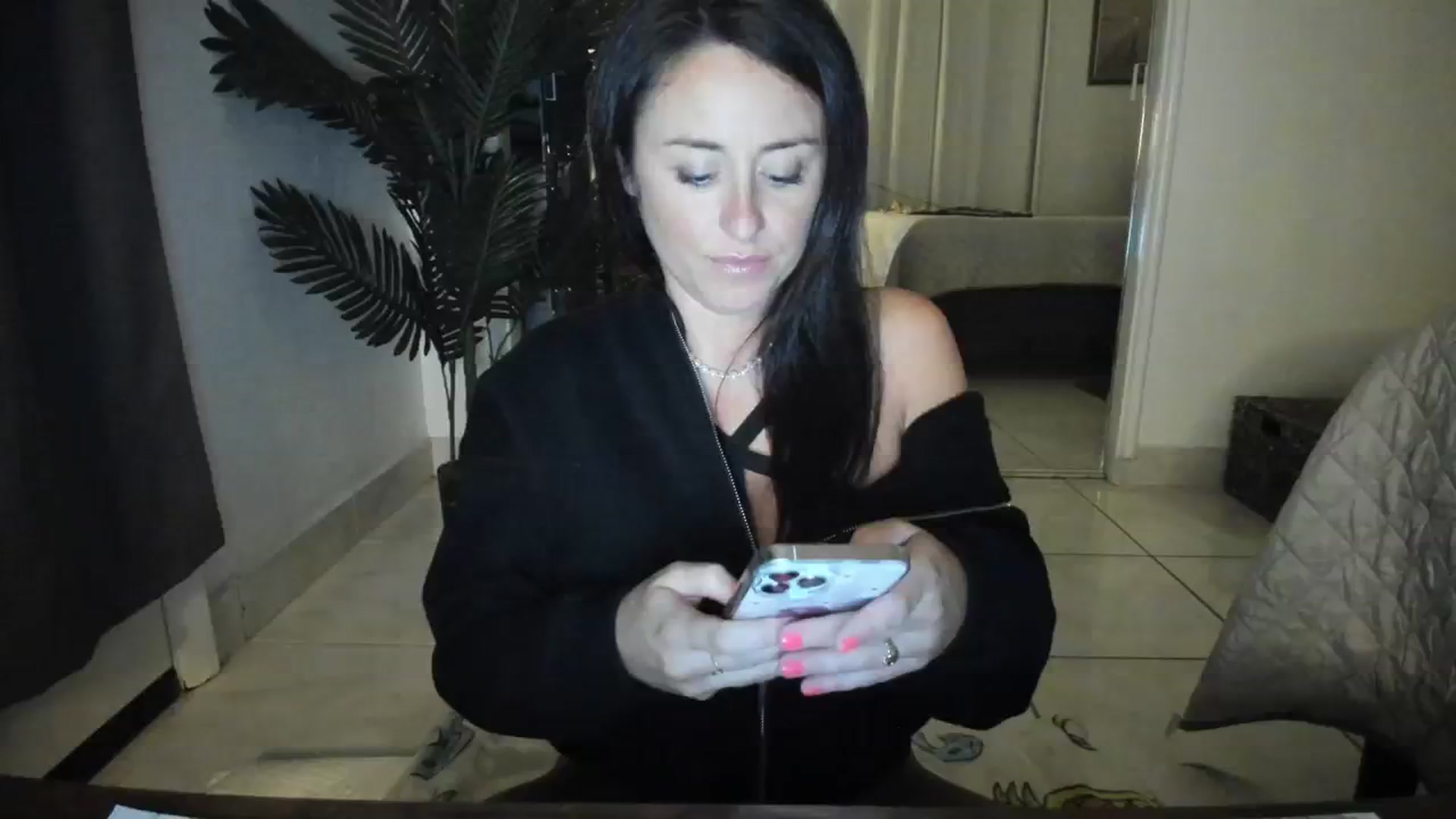 Gallery image thumbnail from NattyAdams's myfreecams stream on, 10/12/2023, 03:40 image 1 of 20